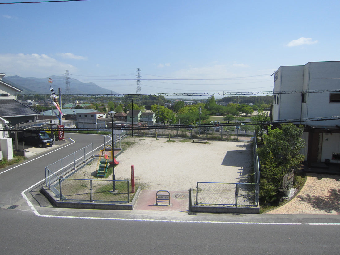 【売買(北九州市)】家の目の前が公園です♪