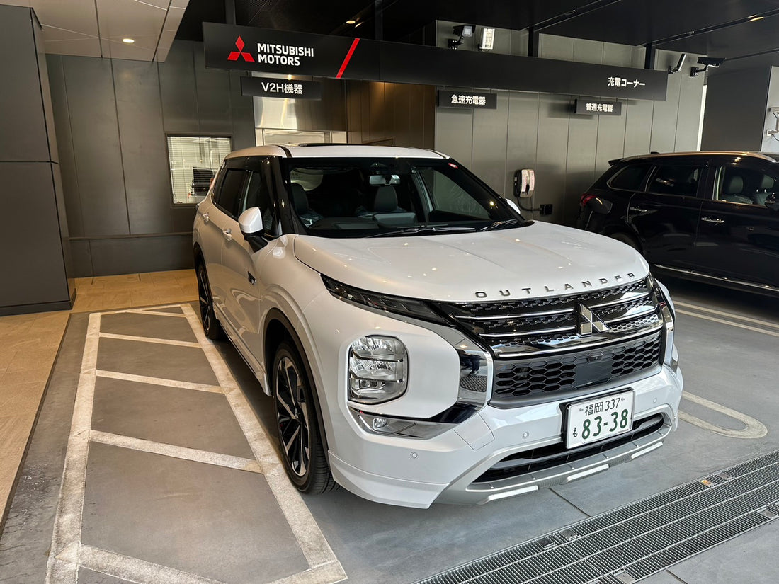 ★納車★三菱アウトランダー
